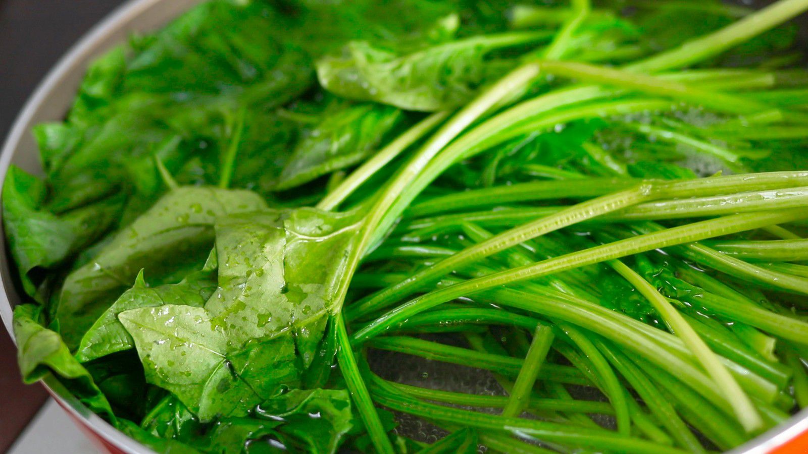 菠菜的做法 两个窍门做麻酱菠菜色香味俱全 菠菜的做法|菠菜的做法|菠菜|菠菜怎么做|