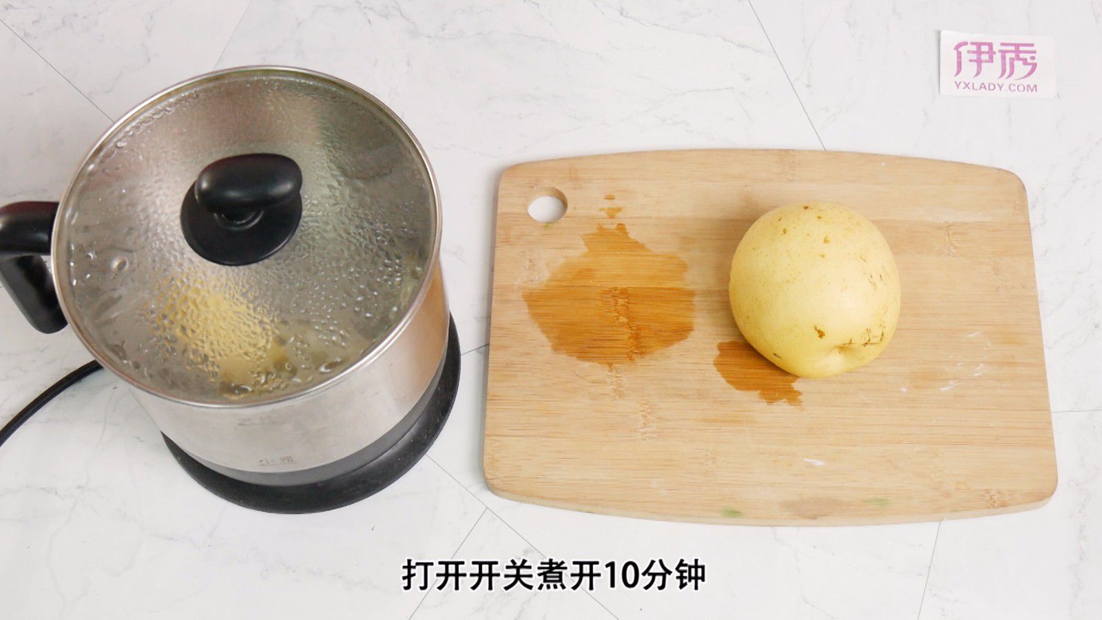 冰糖雪梨水怎么做 方法非常简单 冰糖雪梨水怎么做|冰糖雪梨水|冰糖雪梨水的做法|