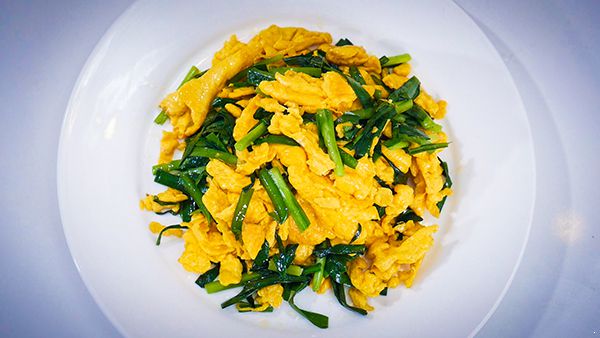 韭菜炒鸡蛋的秘诀 这种做法韭菜不老鸡蛋嫩滑 韭菜炒鸡蛋|韭菜的做法|韭菜炒蛋|韭菜鸡蛋|