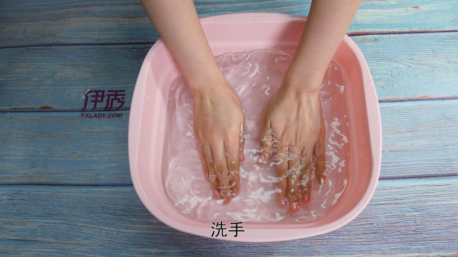 你了解戴错隐形眼镜的危害吗 小心这一步会导致失明 隐形眼镜的危害