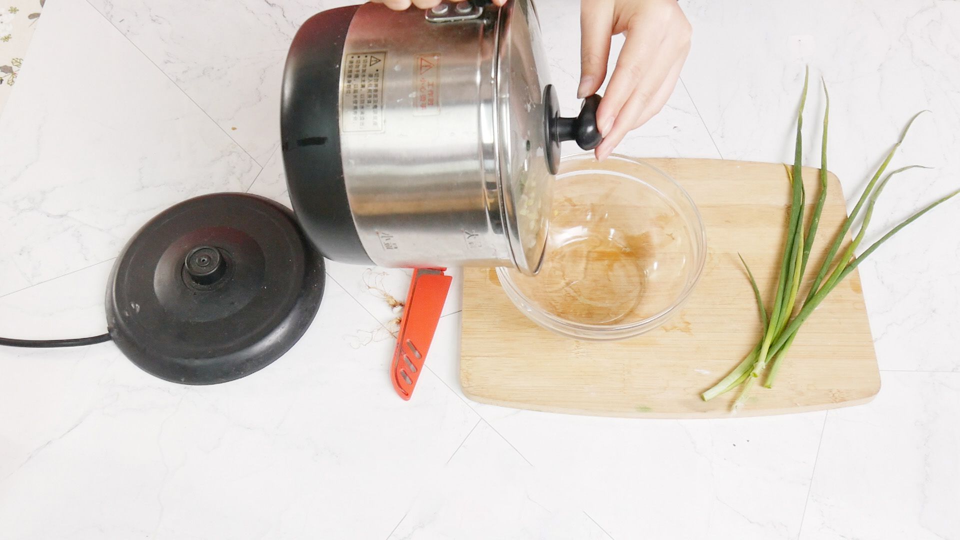 葱白水怎么煮 打败鼻涕虫有作用 葱白水怎么煮|葱白水怎么煮|