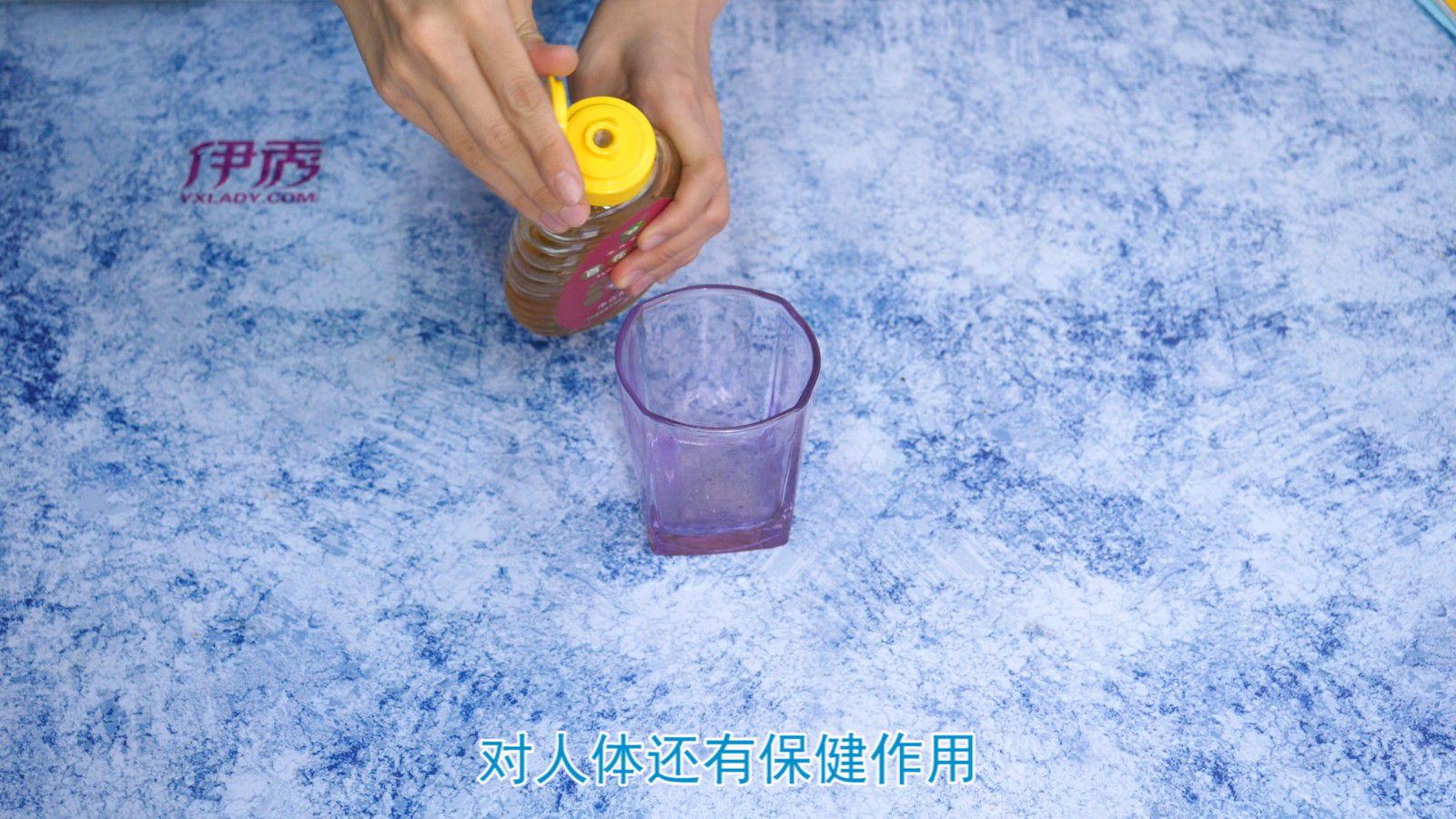 喝蜂蜜水会胖吗 通常是不会的 喝蜂蜜水会胖吗|喝蜂蜜水会胖吗|蜂蜜|发胖|