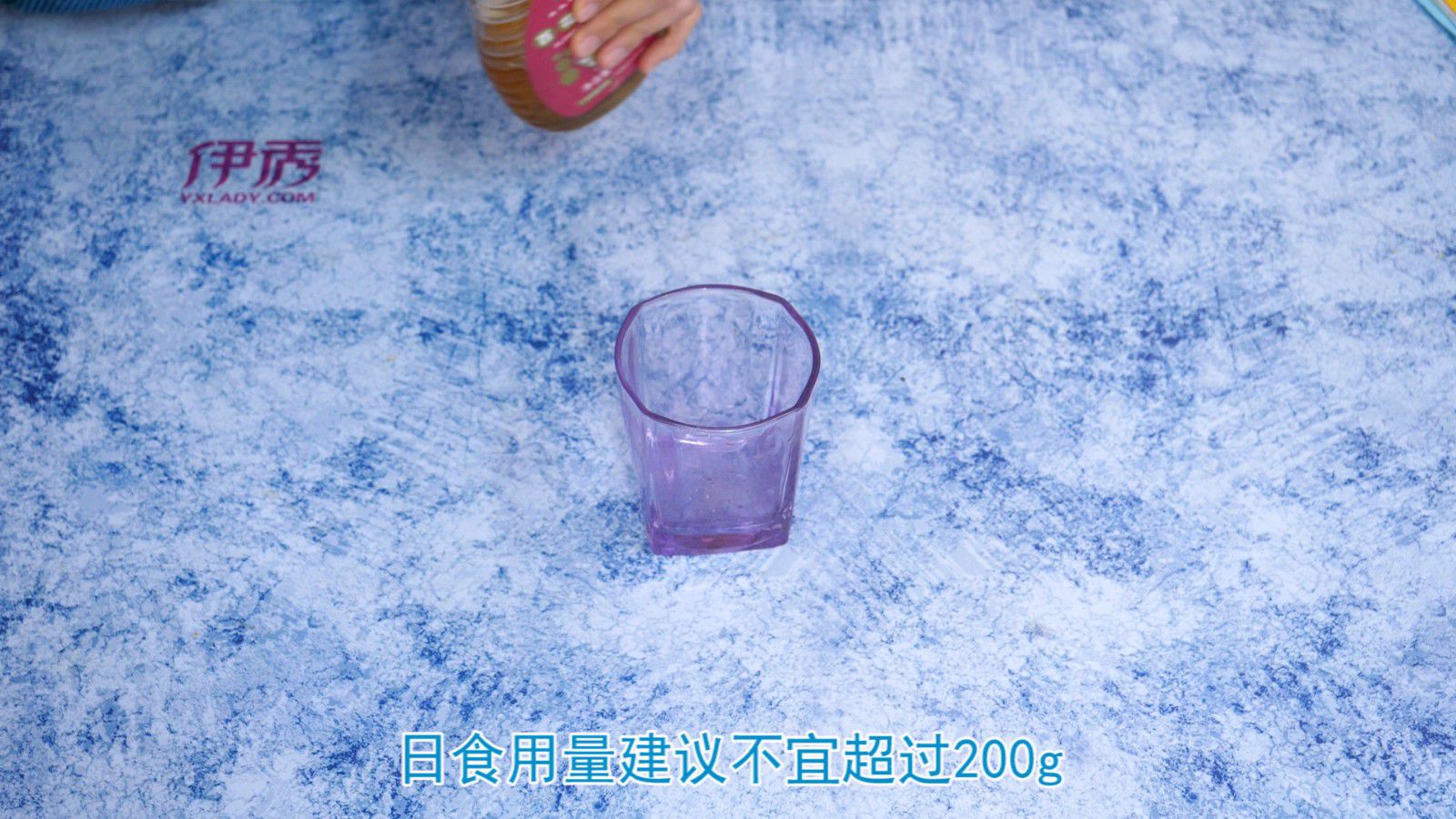 喝蜂蜜水会胖吗 通常是不会的 喝蜂蜜水会胖吗|喝蜂蜜水会胖吗|蜂蜜|发胖|