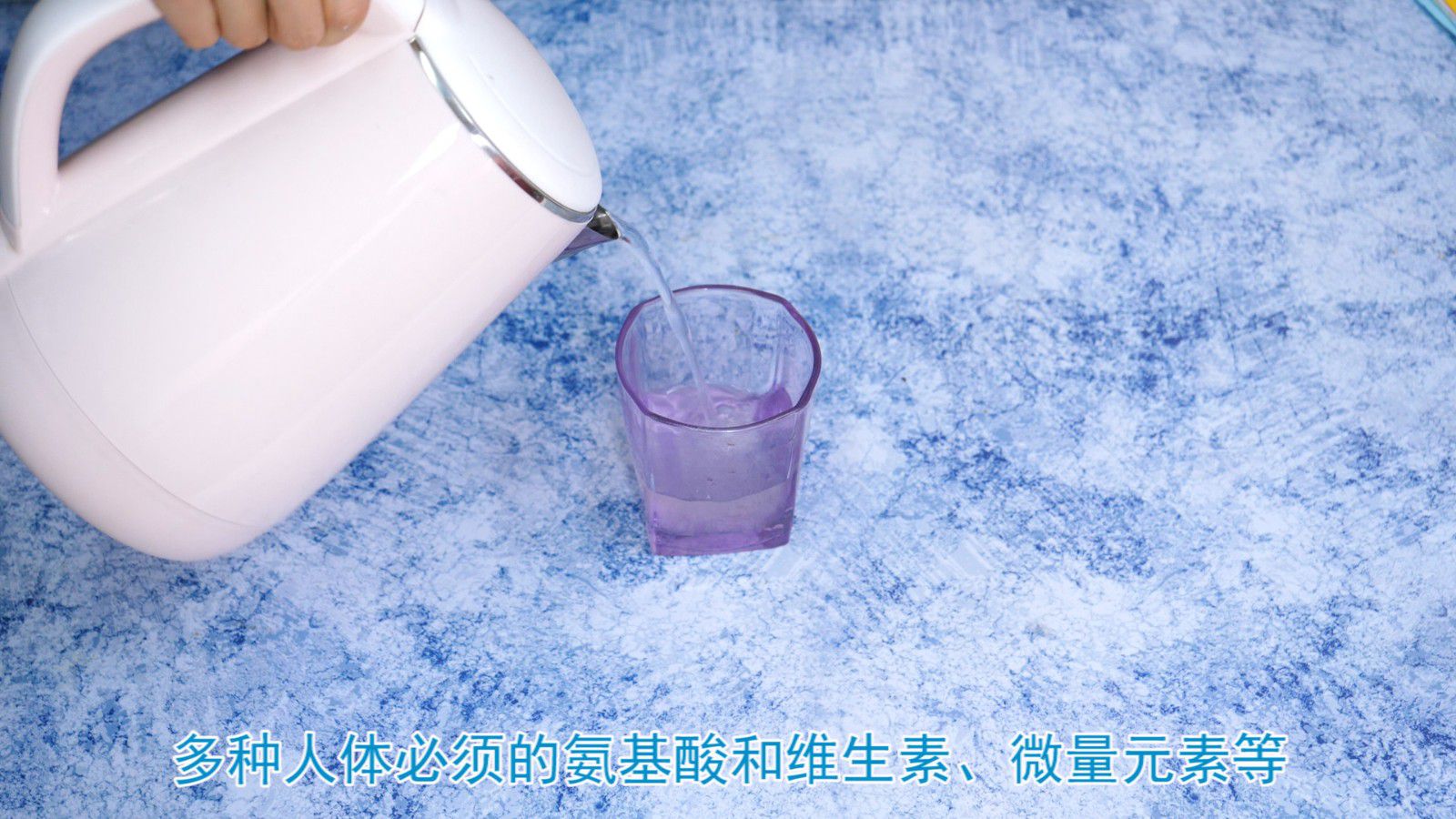 喝蜂蜜水会胖吗 通常是不会的 喝蜂蜜水会胖吗|喝蜂蜜水会胖吗|蜂蜜|发胖|